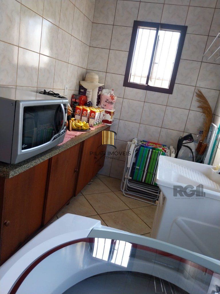 Casa de 4 dormitórios no bairro Santa Rosa de Lima
