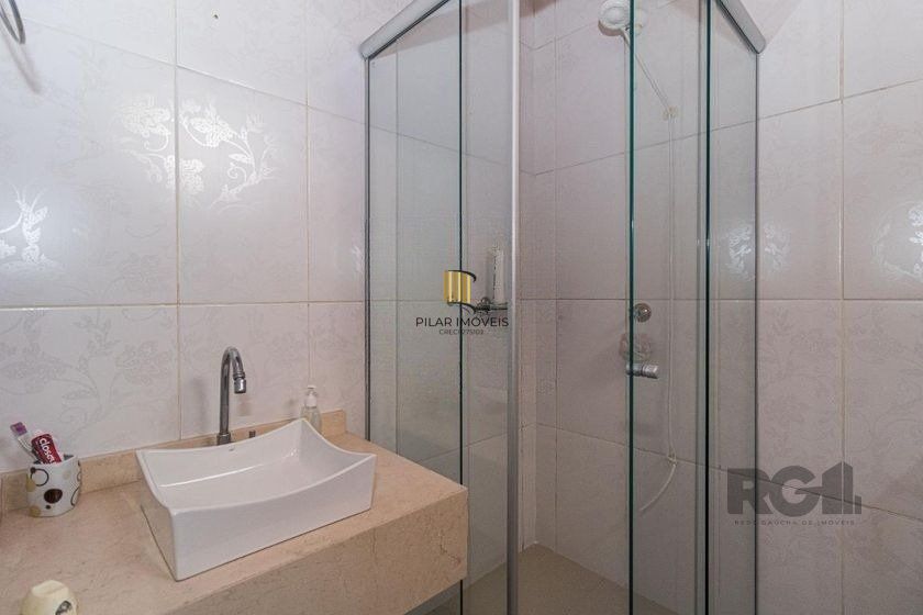 Casa Mista 266m² - 4 dormitórios, 1 suíte, 3 vagas no bairro Parque Santa Fé