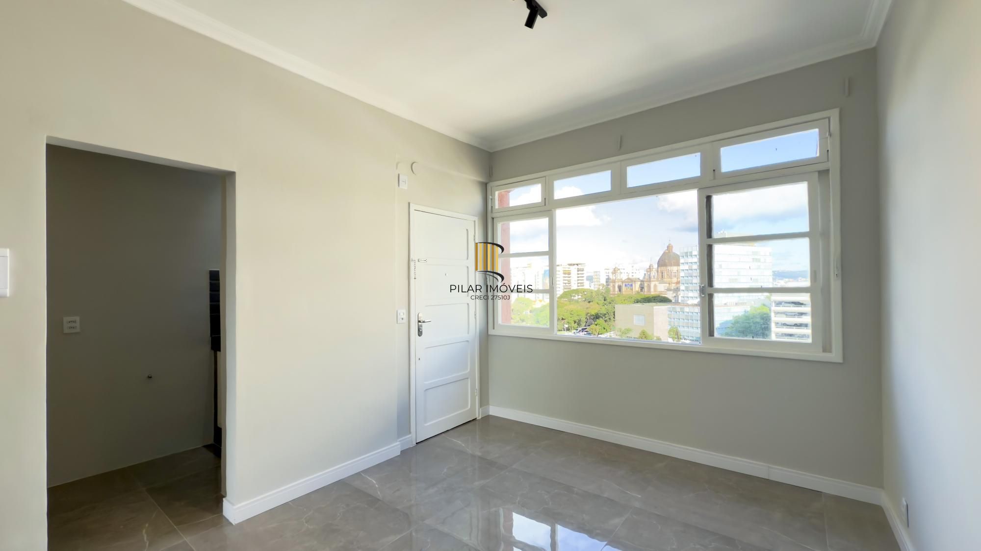Apartamento totalmente reformado no centro de Porto Alegre - Pilar Imóveis