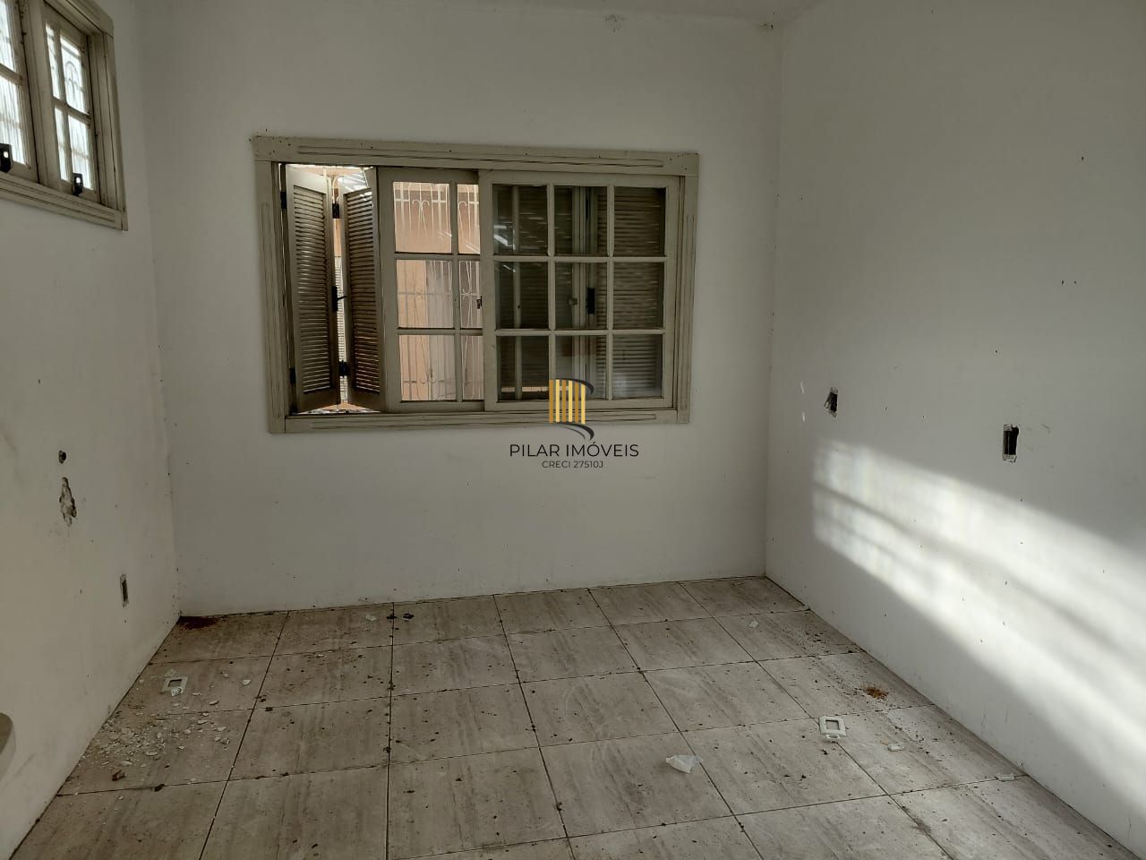 Ampla casa com pátio Bairro Teresópolis