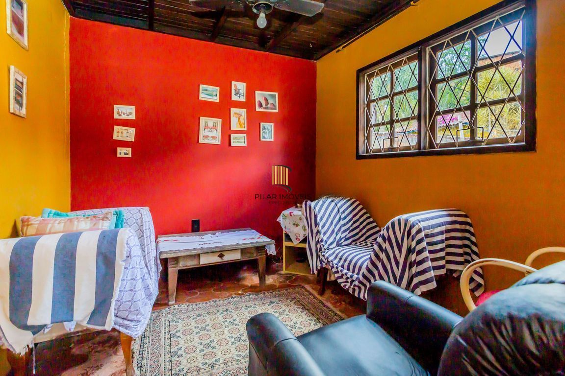 Casa de 3 dormitórios  no Bairro Vila Jardim - Porto Alegre