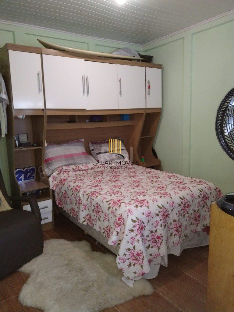 Casa para Venda - 76m², 5 dormitórios, 3 vagas - Santo Antonio