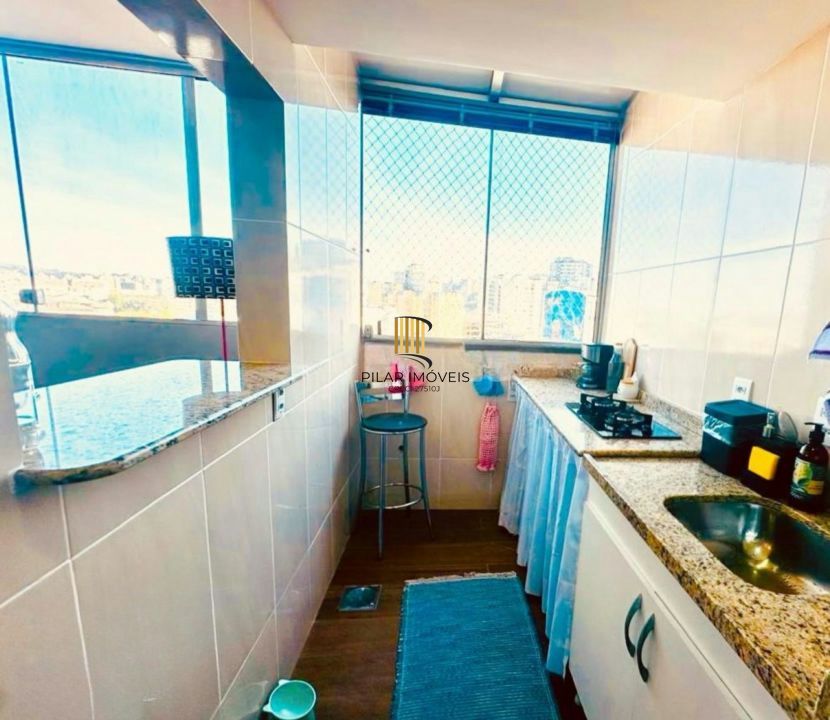 Cobertura 2 dormitórios à venda Avenida Alberto Bins, Floresta - Porto Alegre