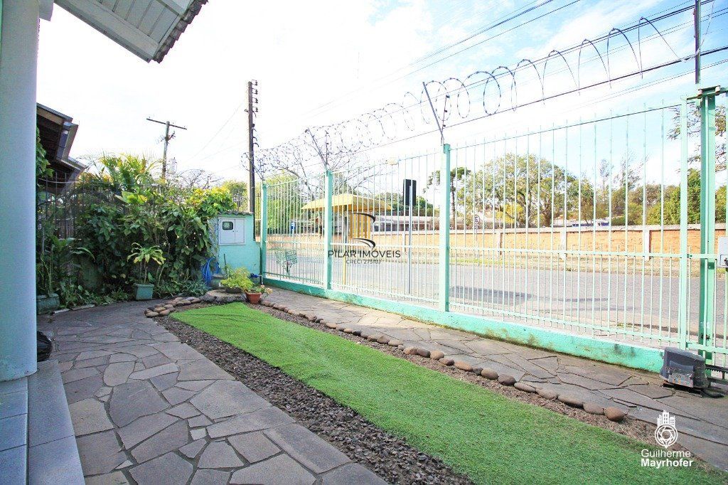 Casa para Venda - 130m², 3 dormitórios, sendo 1 suites, 4 vagas - Sarandi