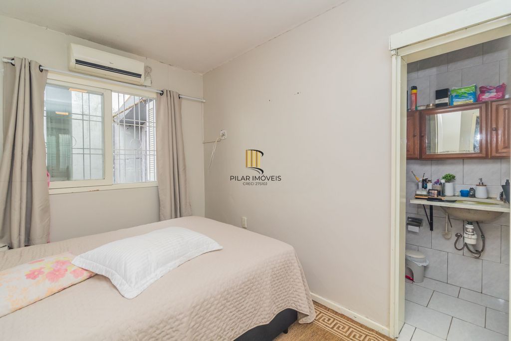 Casa de 3 dormitórios à venda no Bairro Parque Santa Fé - Porto Alegre