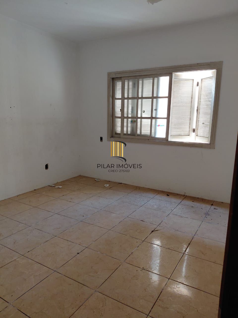 Ampla casa com pátio Bairro Teresópolis