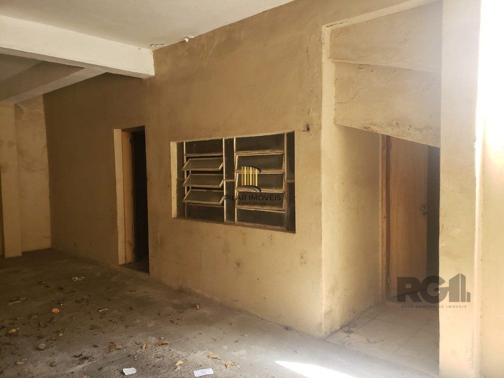 Casa 2 dormitórios no bairro Glória