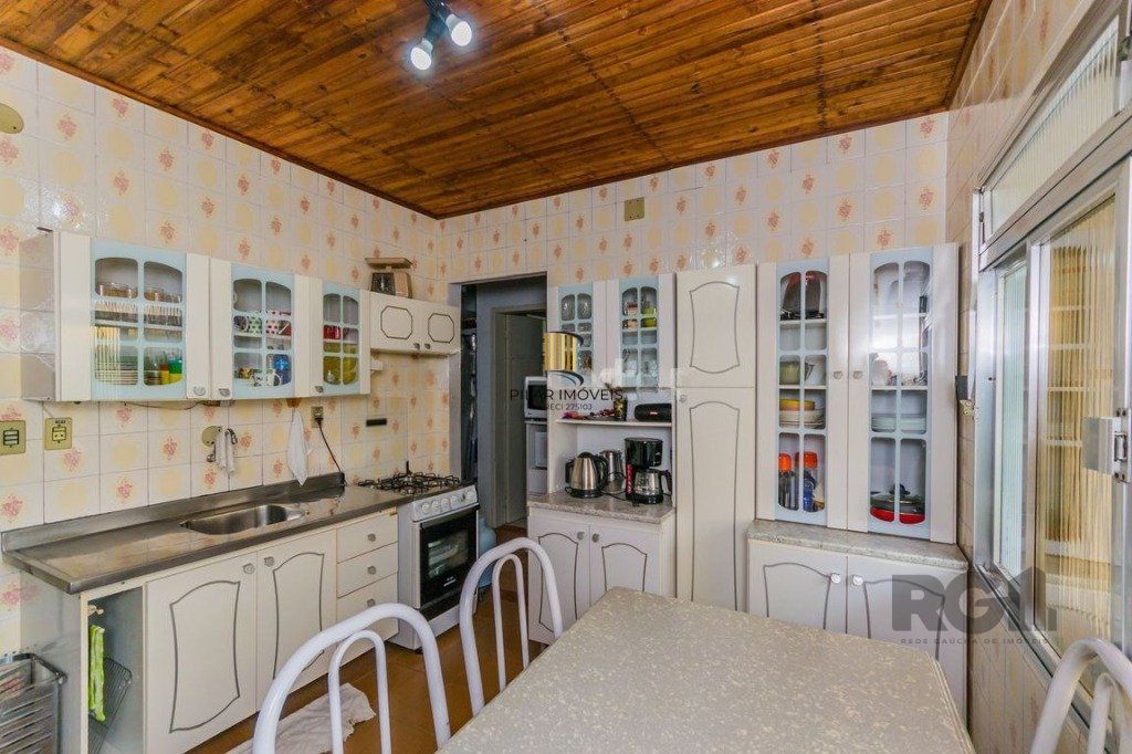 Casa com 2 dormitórios no bairro Vila João Pessoa