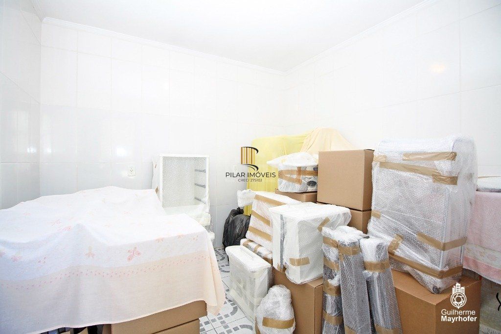 Casa para Venda - 246m², 3 dormitórios, sendo 2 suites, 3 vagas - Vila Ipiranga