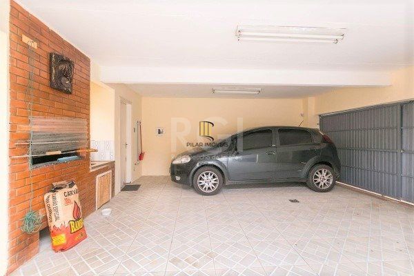 Casa para Venda - 238.35m², 4 dormitórios, sendo 1 suites, 2 vagas - Nonoai