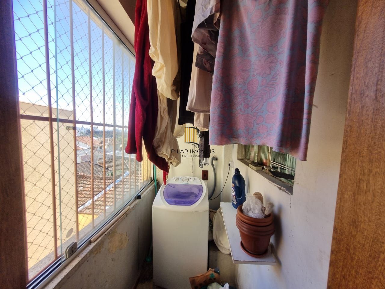 APTO DE 2 DORMITÓRIOS REFORMADO E PRONTO PARA MORAR!