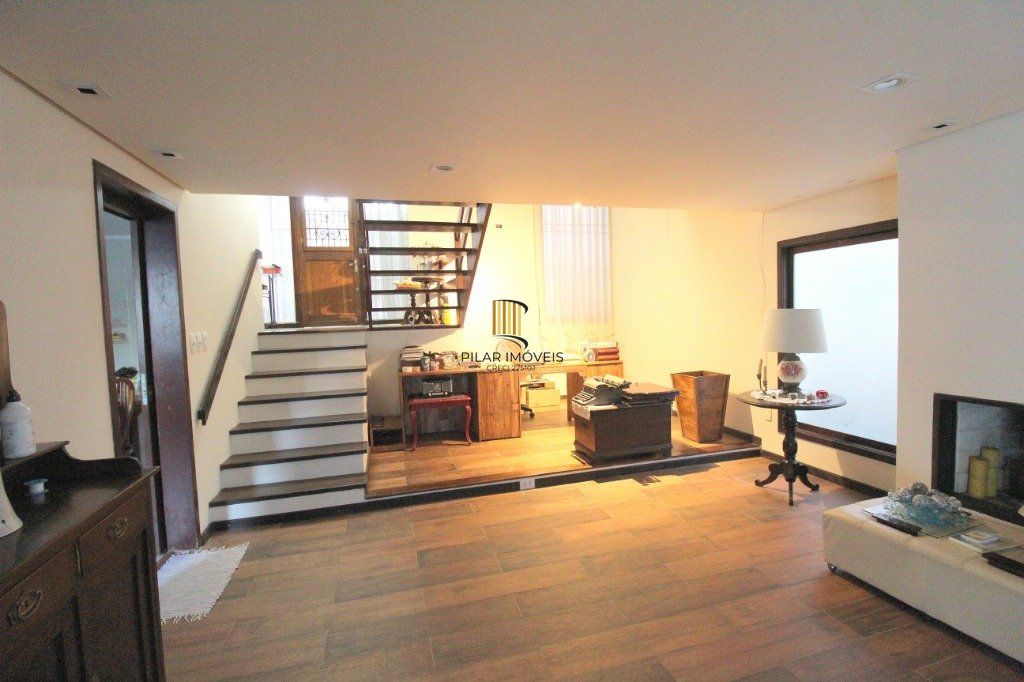 Casa para Venda - 100m², 3 dormitórios, 3 vagas - Nonoai