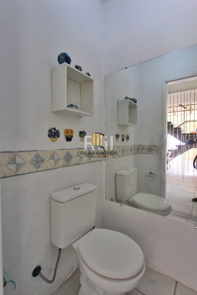 Casa para Venda - 199.68m², 3 dormitórios, sendo 1 suites, 4 vagas - Cristal