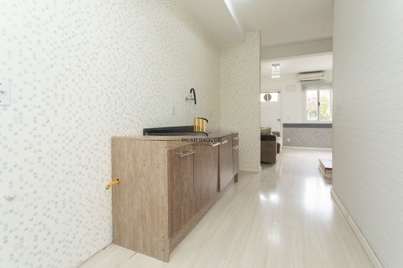 Casa em Condomínio de 3 dormitórios  à venda em Sarandi, Porto Alegre.