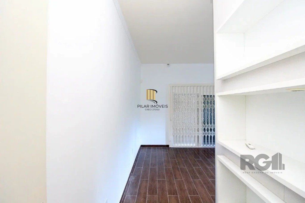 Casa de 3 dormitórios, no bairro Aberta dos Morros