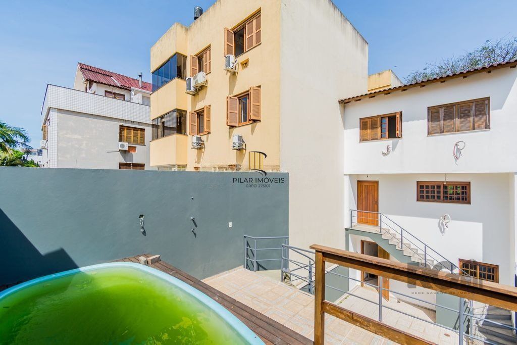 Casa 320m², 3 dormitórios, 3 vagas no bairro Jardim Itu