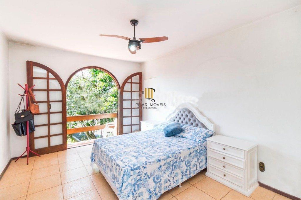 Casa para Venda - 279.1m², 4 dormitórios, sendo 1 suites, 5 vagas - Vila Nova