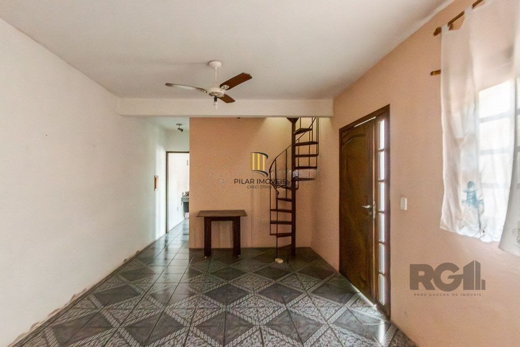 Casa de 4 dormitórios no bairro Santa Rosa de Lima