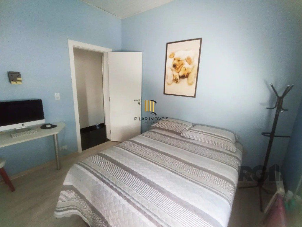 Casa com 3 dormitórios no bairro  Costa e Silva