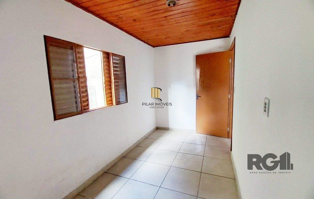 Casa de 3 dormitórios no bairro Cristal