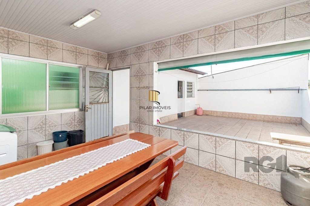 casa de 2 dormitórios, com 229m² no bairro Jardim Itu