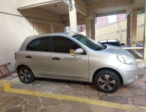 Apartamento de 2 dormitórios com sacada e 1 vaga de garagem no bairro Medianeira.