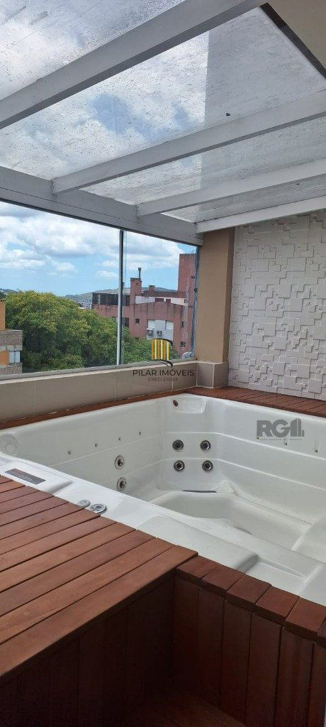 Cobertura 3 dormitórios no bairro Petrópolis