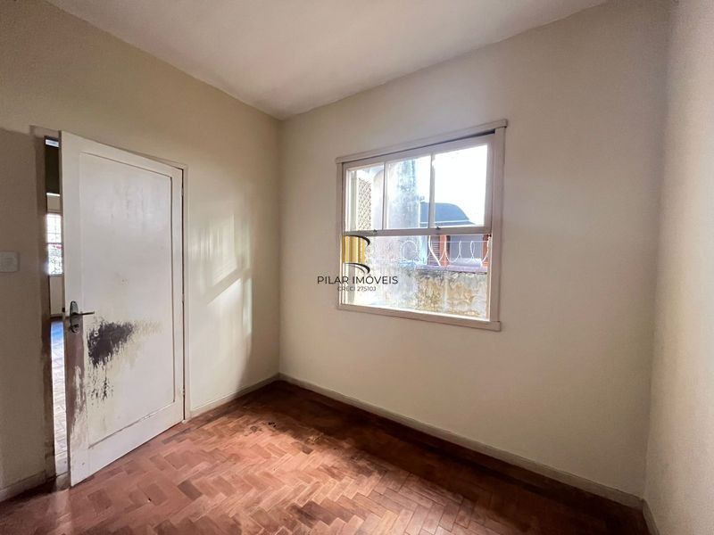 Casa 4 dormitórios no bairro Rio Branco em Porto Alegre para Alugar