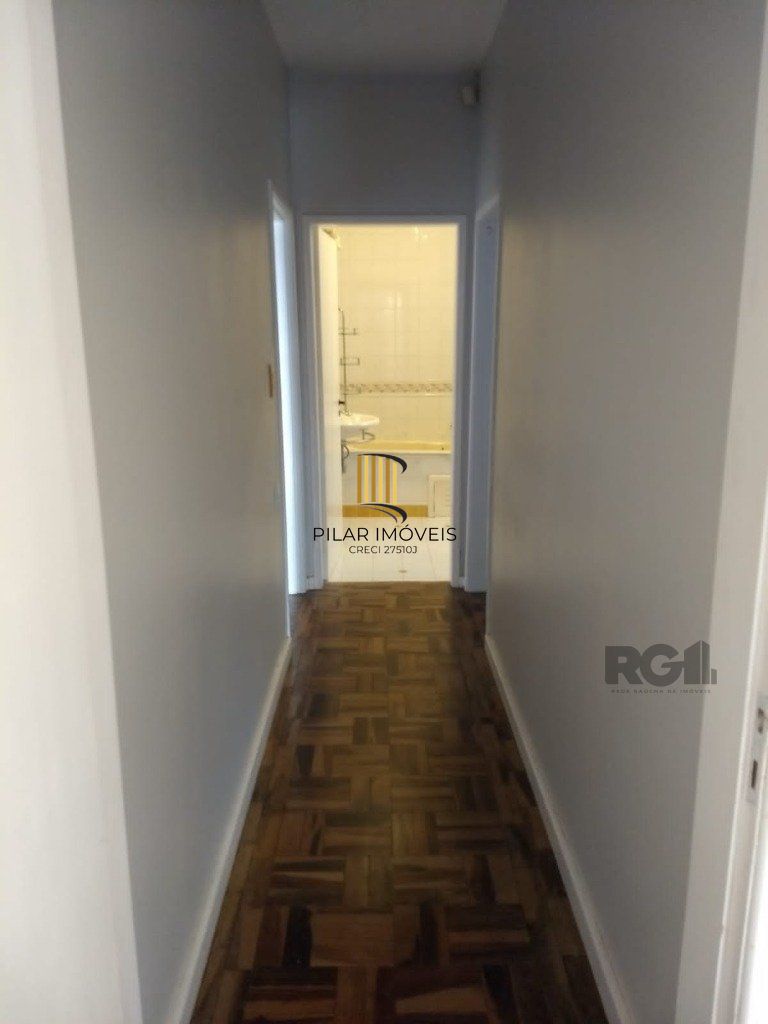 Casa de 168m² - 3 dormitórios, 3 vagas no bairro Nonoai