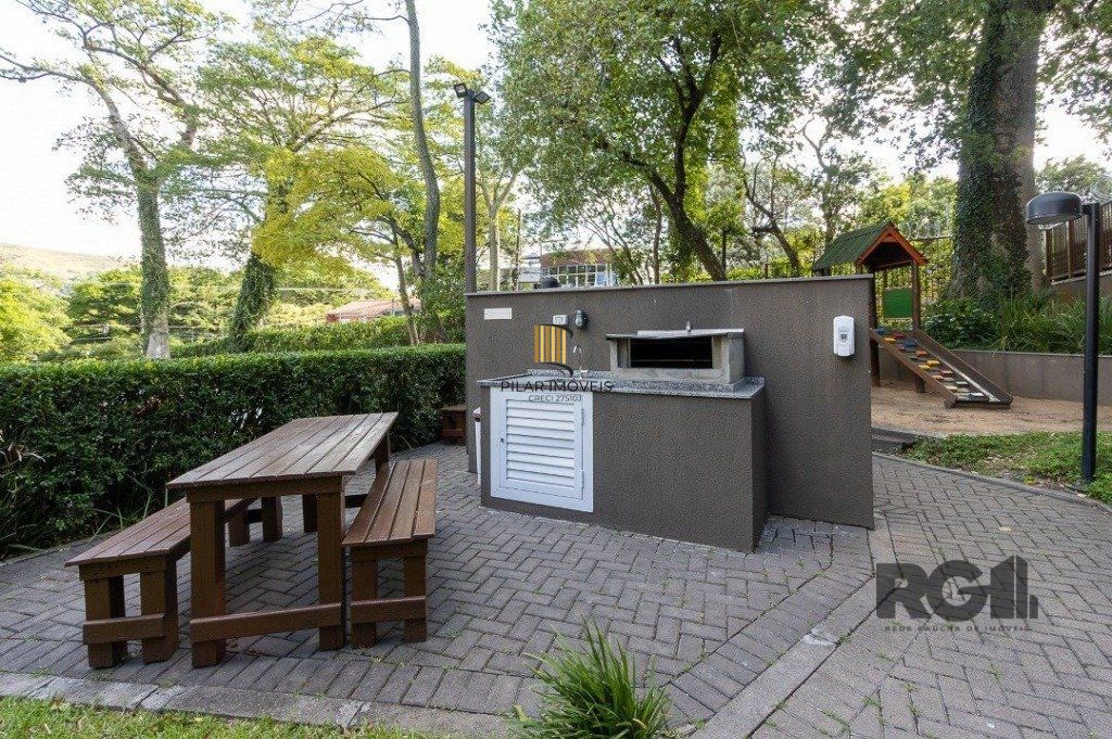 Apartamento de 2 quartos , suite ,  garagem em Condomínio Clube no bairro Teresópolis