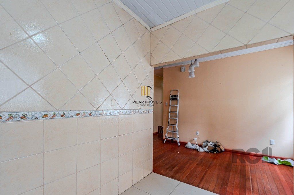 Casa 3 dormitórios no bairro Medianeira