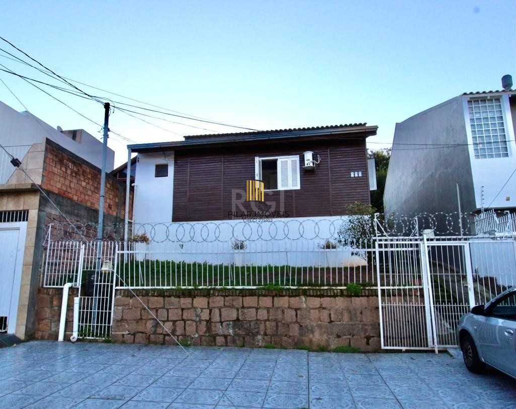 Casa para Venda - 90m², 5 dormitórios, sendo 1 suites, 5 vagas - Teresópolis