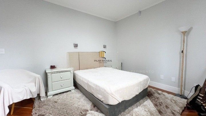 Casa 4 dormitórios no bairro Jardim Itu