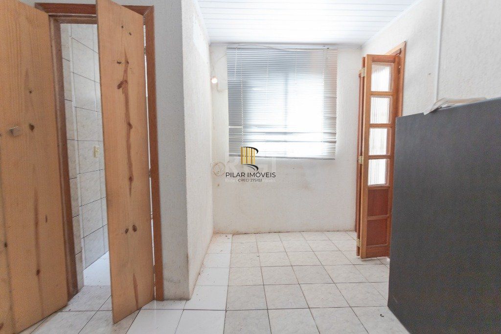 Casa 4 Dormitório(s) Bairro Glória