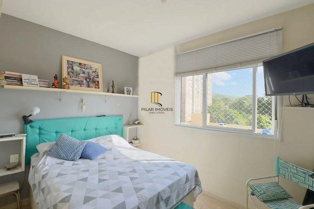 Apartamento de 3 dormitórios à venda no Bairro Teresópolis, Porto Alegre.