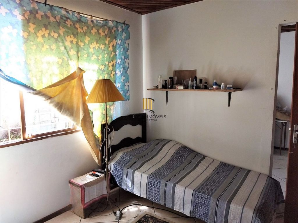 Casa 4 dormitórios à venda no Bairro Vila Jardim - Porto Alegre