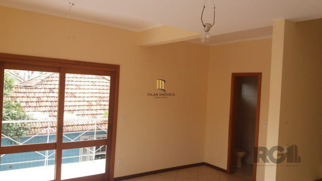 Casa 3 dormitórios no bairro Nonoai