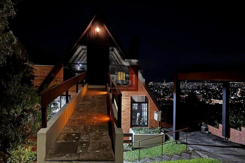 Casa 3 dor. sendo 1 suite, piscina, com vista panorâmica  no Morro Apamecor.