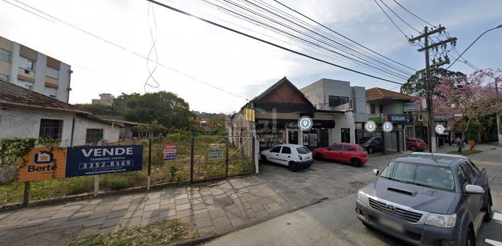 Casa para Venda - 400m², 3 dormitórios, 2 vagas - Teresópolis