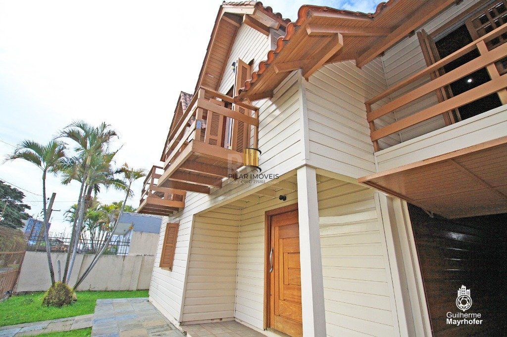 Casa para Venda - 235m², 3 dormitórios, sendo 1 suites, 3 vagas - Sarandi