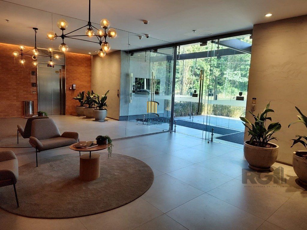 Apartamento 1 dor, 1 vaga coberta, localizado junto ao Bourbon Shopping Teresópolis.