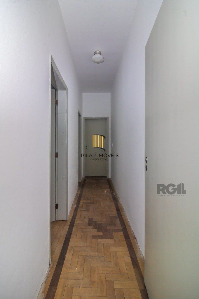 Casa 5 dormitórios no bairro Farroupilha