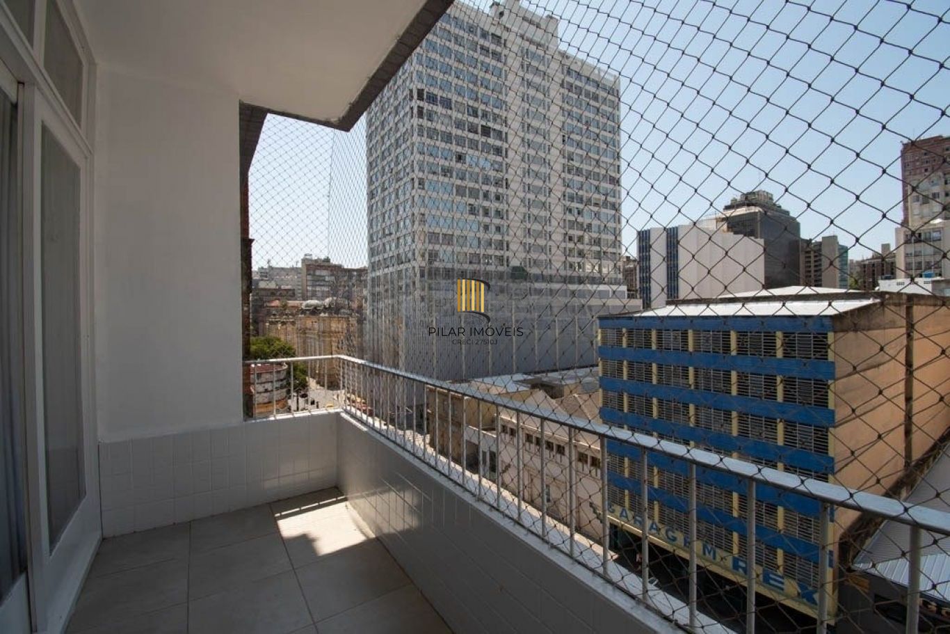 Apartamento de 3 dormitórios à venda no Bairro Centro Histórico, Porto Alegre.