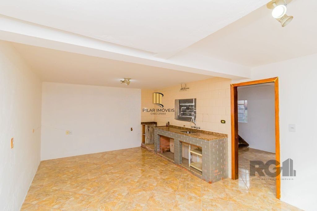 Casa de 4 dormitórios no bairro Espírito Santo
