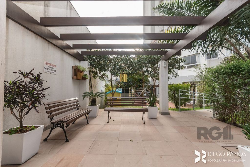 Apartamento 75m², 3 dormitórios, 2 vagas no bairro Partenon