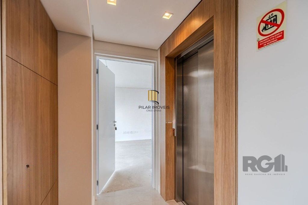 Apartamento de 2 dormitórios no bairro menino deus  