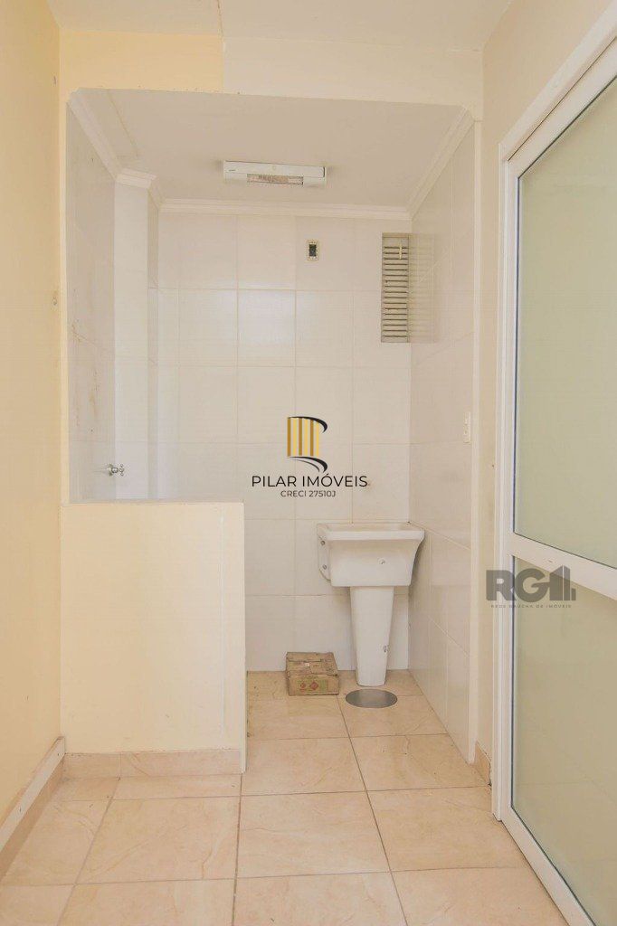 Apartamento 145m² - 3 dormitórios sendo 1 suíte e 2 vagas no Centro Histórico/Porto Alegre