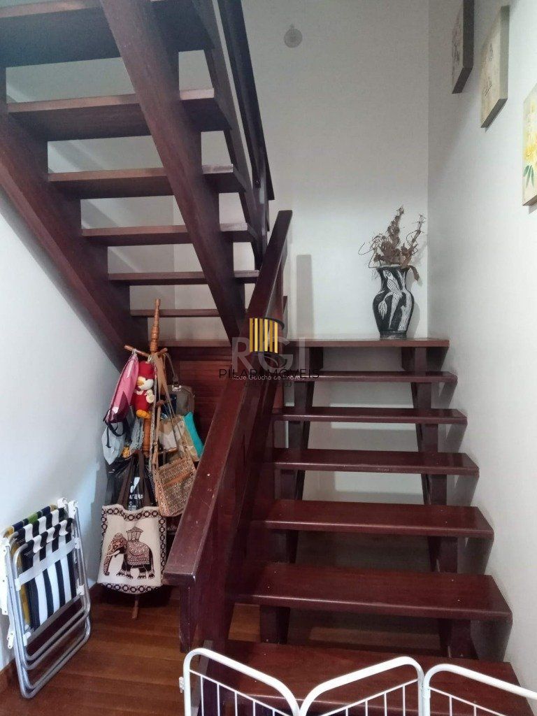 Casa 6 dormitórios no bairro Centro