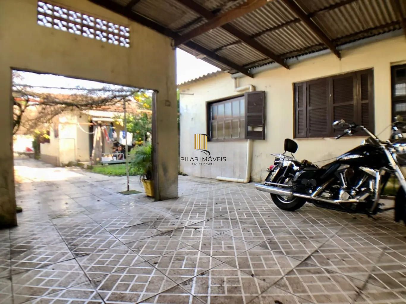 Casa com 2 dormitórios e 150m², no Bairro Jardim Sabará