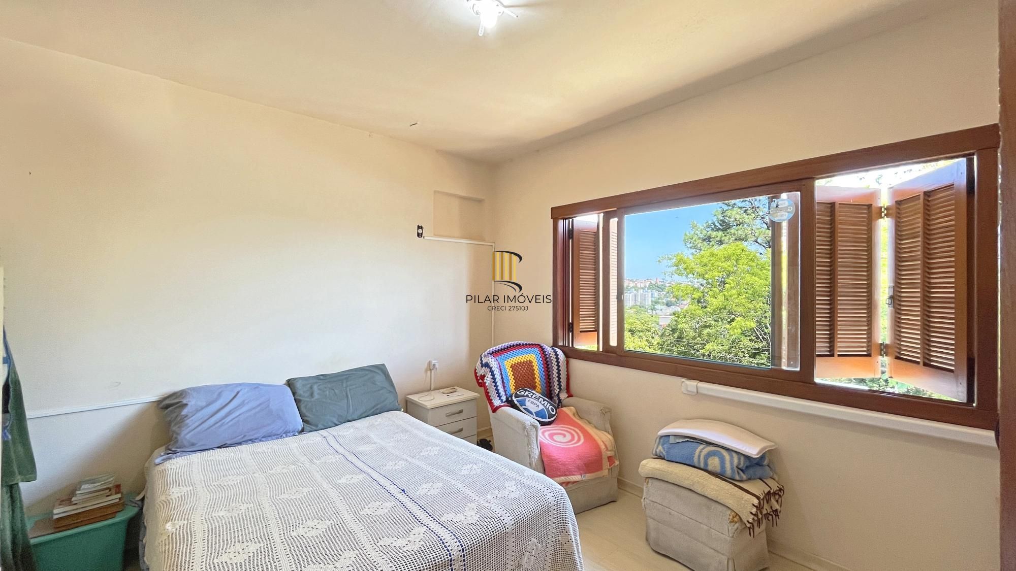 Casa 3 dormitórios no bairro Teresópolis